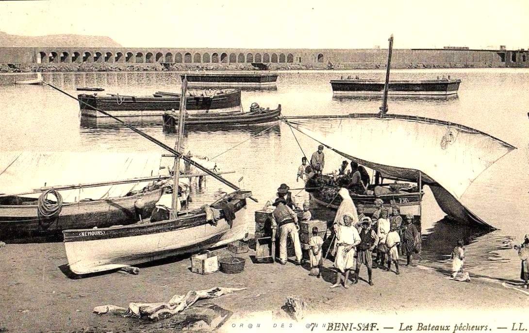 1089- Beni-saf - Les Bateaux-pecheurs.jpg